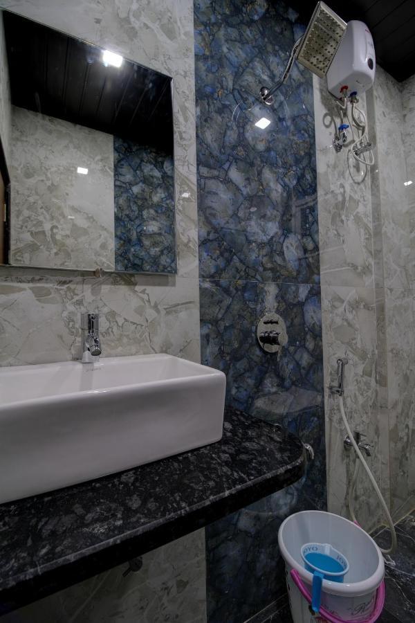 Hotel Mourya Residency Navi Mumbai Exterior photo