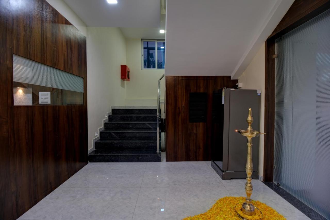 Hotel Mourya Residency Navi Mumbai Exterior photo